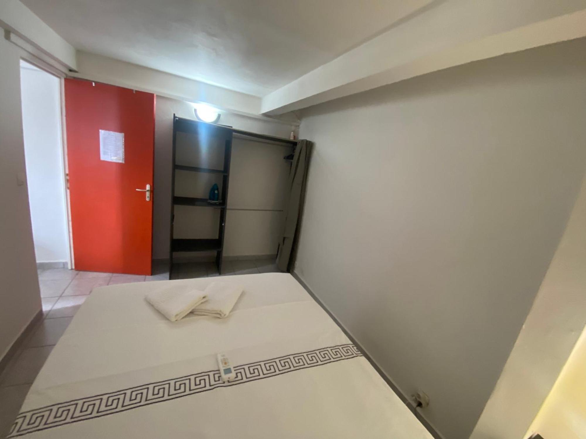Logement De 40M2 Avec Terrasse, Moderne Et Equipe Petit-Canal Exterior photo