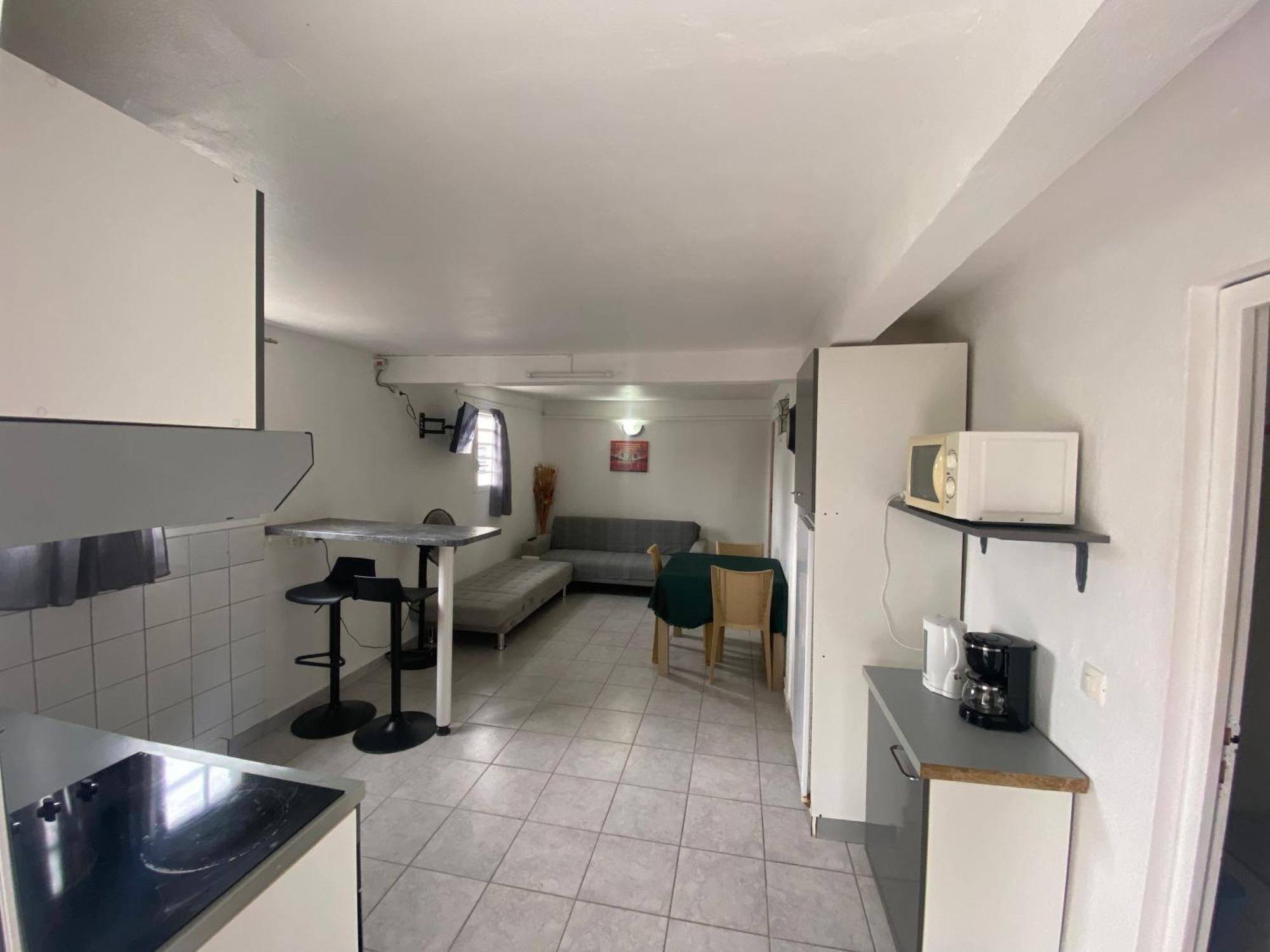 Logement De 40M2 Avec Terrasse, Moderne Et Equipe Petit-Canal Exterior photo
